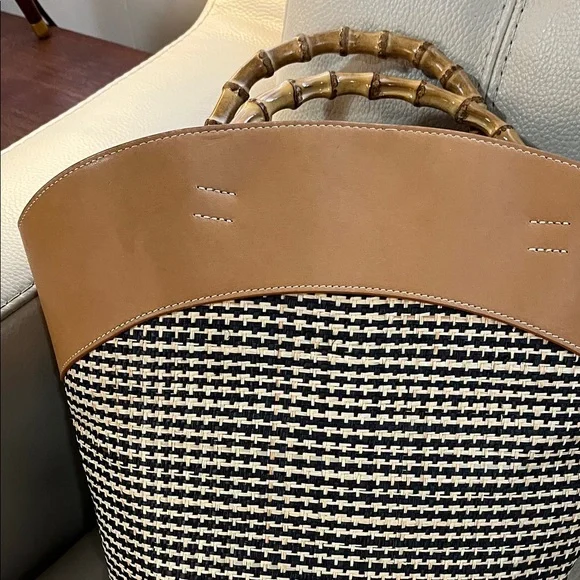 J McLaughlin Elpis Woven Straw Handbag Bamboo Handles Leather Upper Trim. - Picture 13 of 13